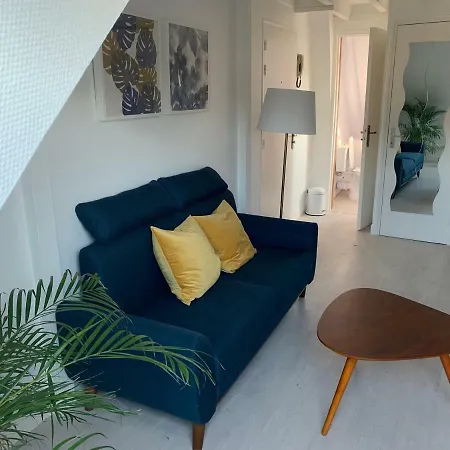 Duplex De Charmes - Abbaye-aux-hommes 아파트